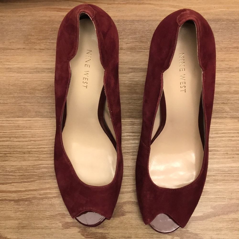 nine west  8 1/2 - Picture 2 of 2